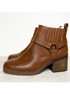 New! BOC Lowri Brown Faux Leather Stirrup Bootie 10M